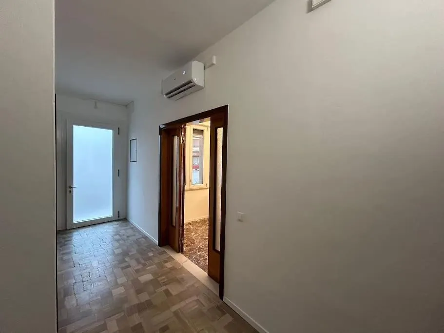 Lucrezia'S View Apartment Mesola 0*,